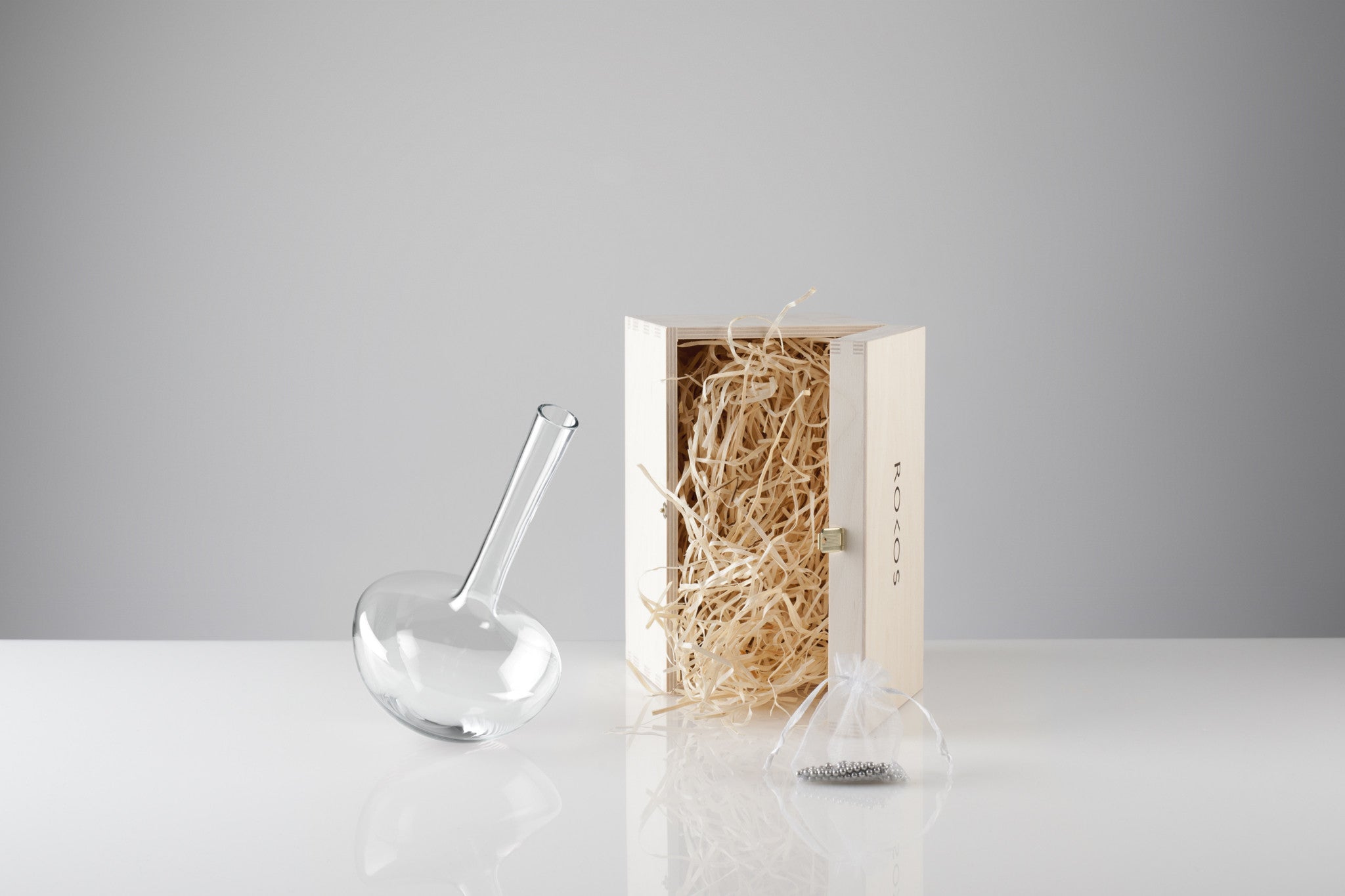 GAUGE vase (Stems), with presentation box - Photograph by John R Ward
