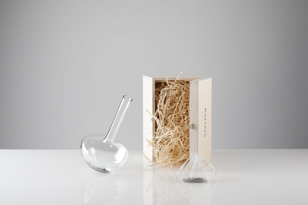 GAUGE vase (Single stem), with presentation box - Photograph by John R Ward